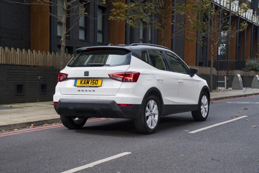  Seat Arona 2017 года  (UK) (фото 18 из 40)